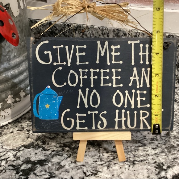 Vintage - Real Wood Sign “Give Me The Coffee And No One Gets Hurt” - Cute - Picture 9 of 9
